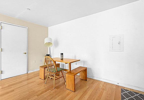 4th image of 2134 2nd Ave APT 4E