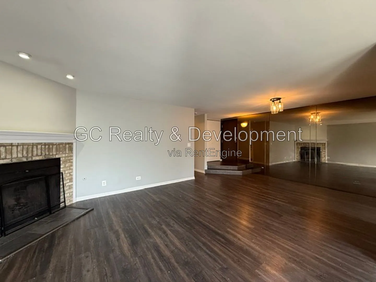 2 bed, 2.0 bath, 1378 sqft, $2,295 — Photo 4