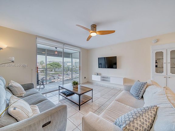 5th image of 3849 NE 169th St APT 412