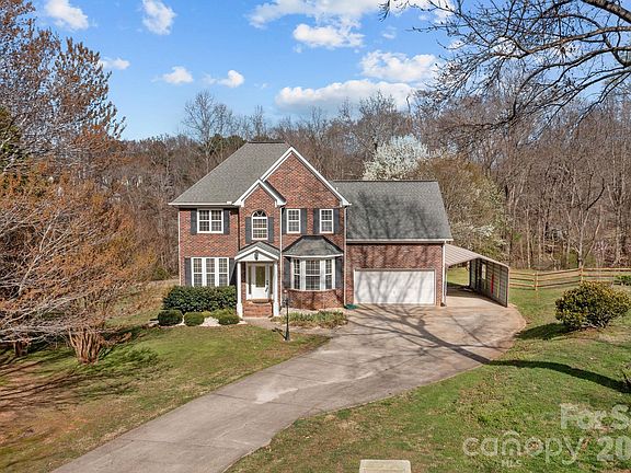 3rd image of 151 Saint Martins Ln