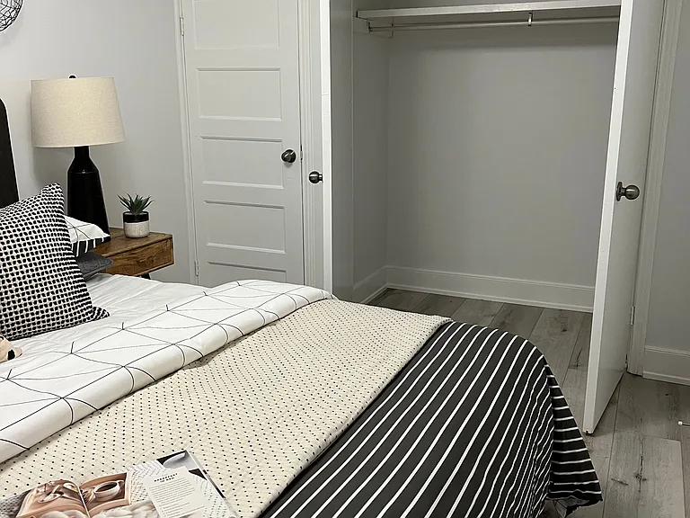 76 Glendale Ave #BASEMENT — Photo 16