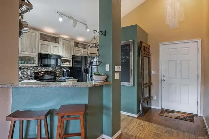 11725 Elizabeth Cir — Photo 3