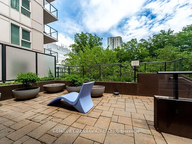 190 Borough Dr #1010 — Photo 13