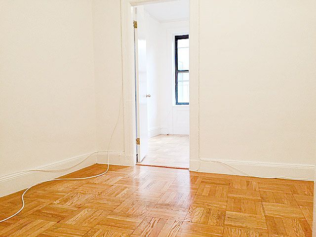 1st image of 304 E 38th St APT 10