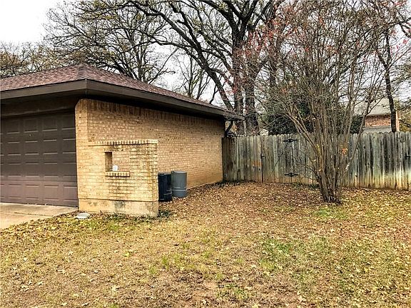 5th image of 2905 Michael Ln