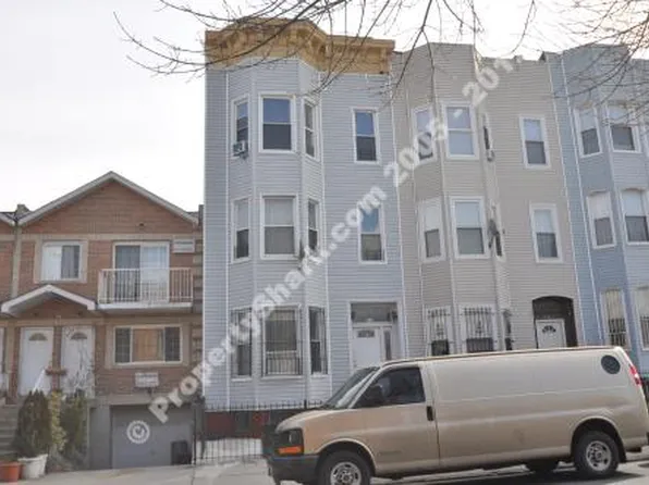 978 Decatur St, Brooklyn, NY 11207