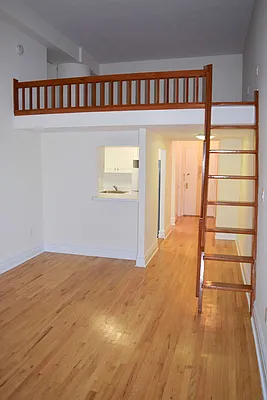 Rented by Manhattan Connection | media 1