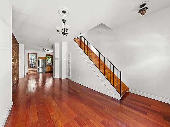 2nd image of 432 Sackett St
