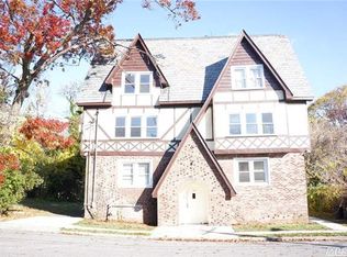 699 School St APT 3A, Baldwin, NY 11510