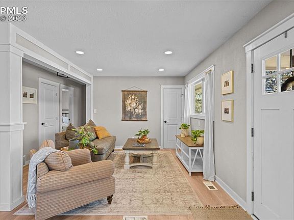 5th image of 701 Delbrook Dr