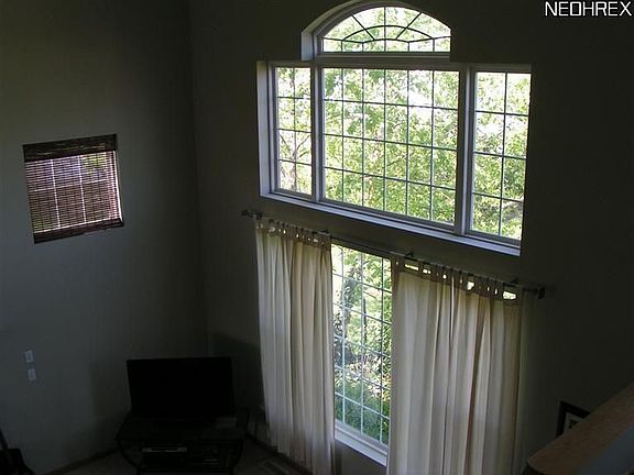 5th image of 1341 Waterbury Dr