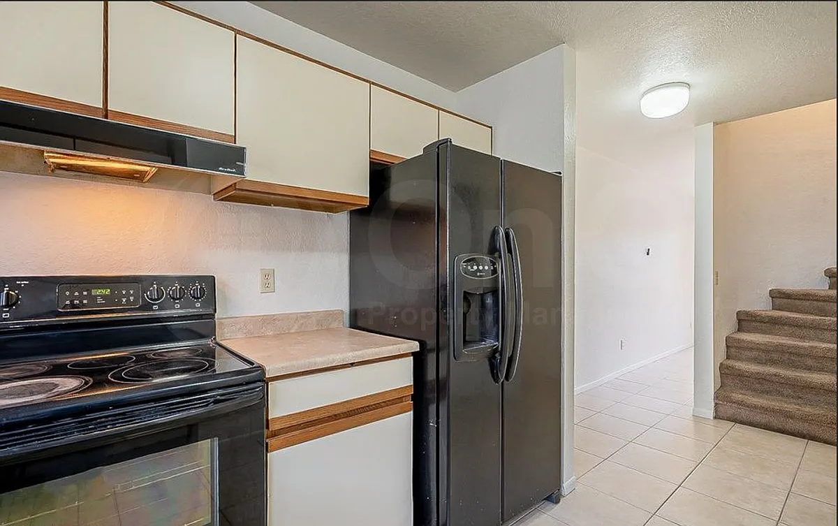 3 bed, 2.0 bath, 1234 sqft, $1,599 — Photo 2