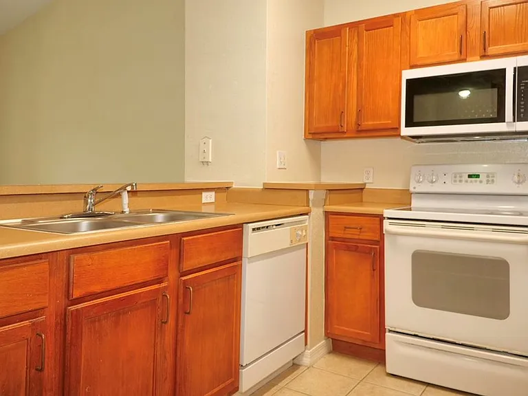 8225 Claire Ann Dr #305 — Photo 6