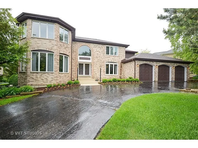 329 Hambletonian Dr photo 1