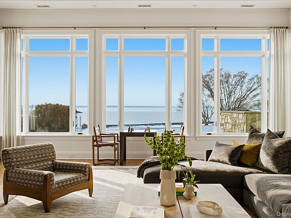 3rd image of 217 Hommocks Road