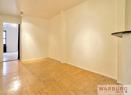 Rented by Warburg | media 34