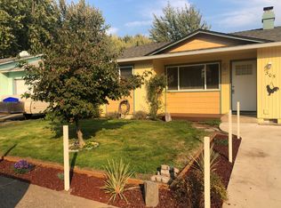 305 S 49th Pl, Springfield, OR 97478