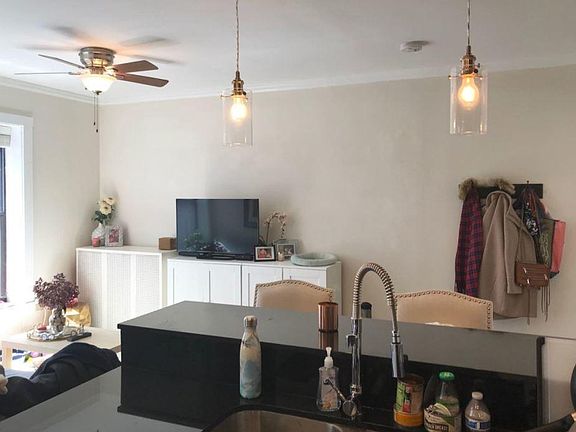 2nd image of 2324 N Lincoln Park W APT 4B