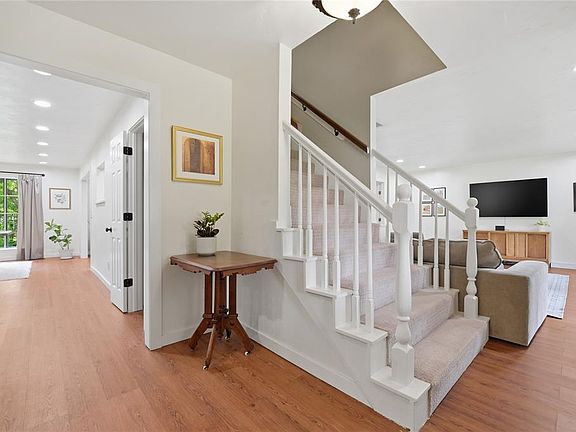 4th image of 2021 Cedar Ridge Rd
