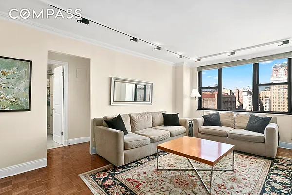 Sold by Compass | media 22