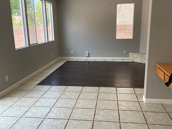 4th image of 3926 Champagne Wood Dr