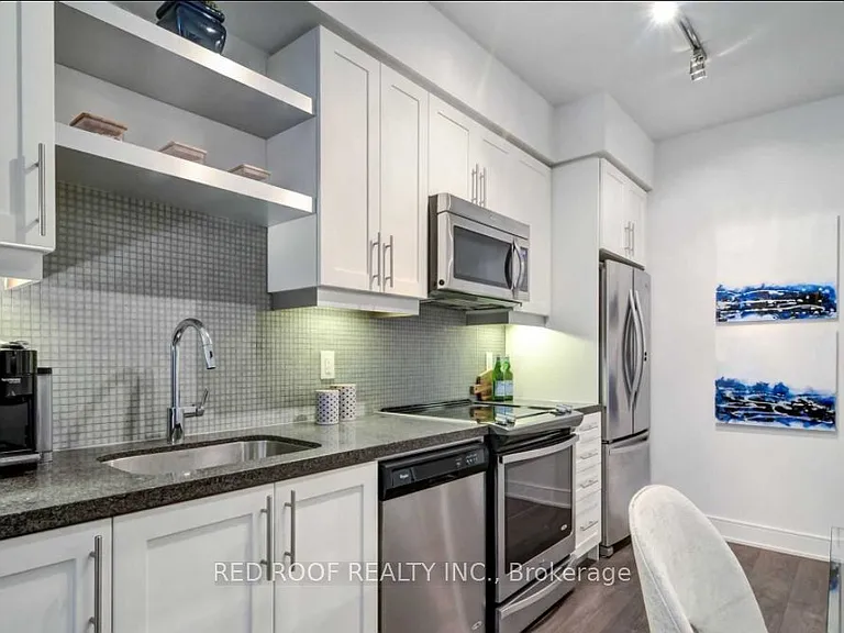 525 Adelaide St W #233 — Photo 3