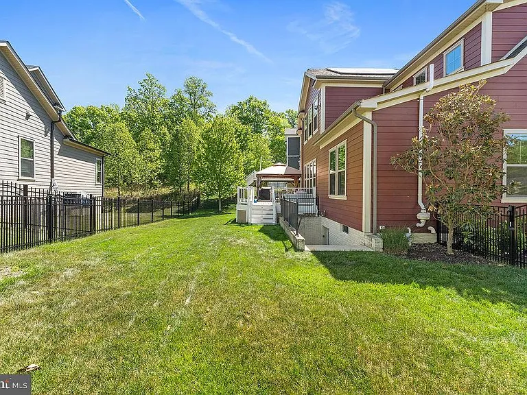 17243 Miss Packard Ct — Photo 8