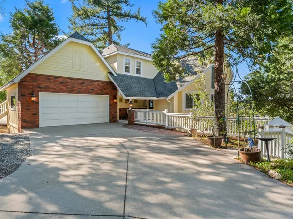 692 Zurich Dr, Lake Arrowhead, CA 92352