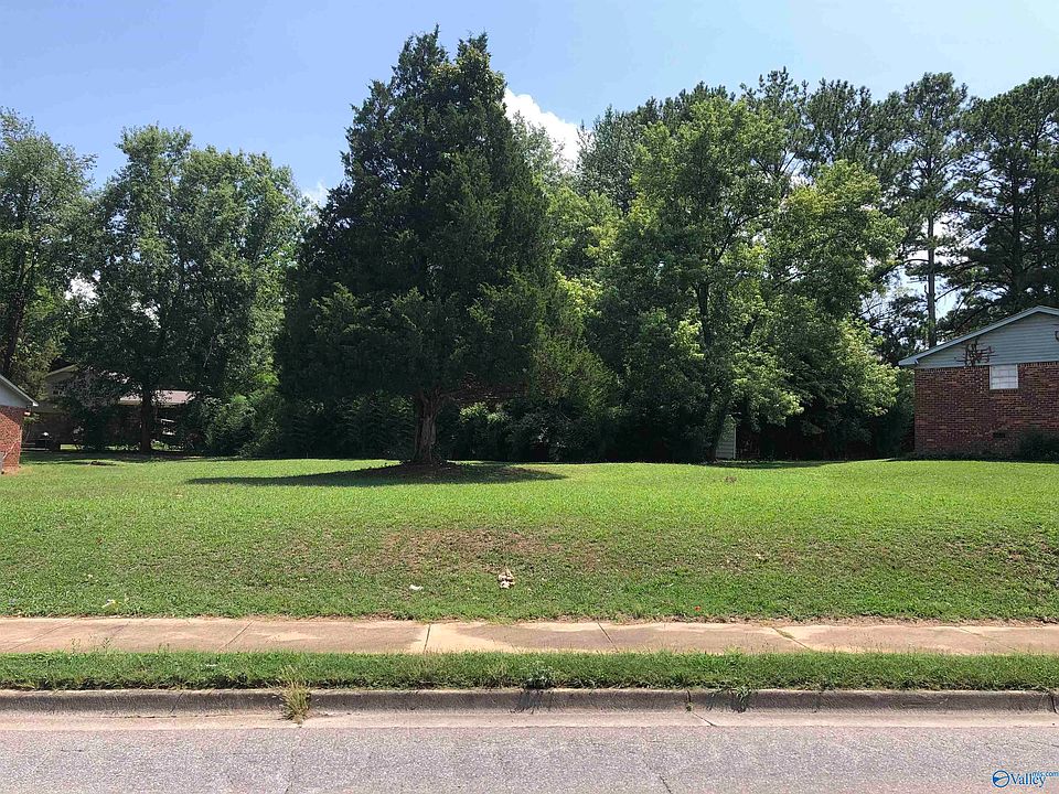 2nd image of 2909 Winchester Rd NW