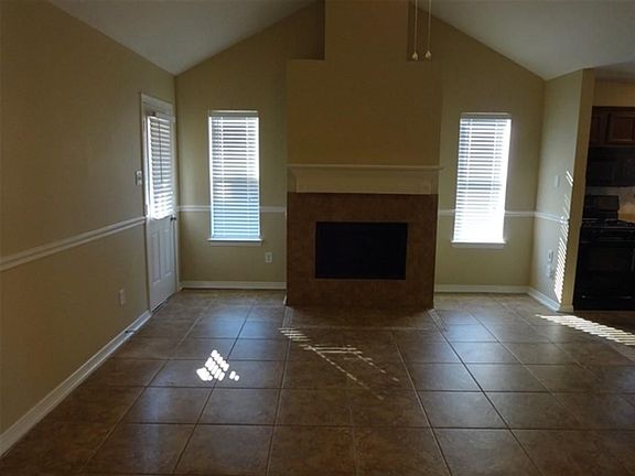 2nd image of 1127 Chase Park Dr