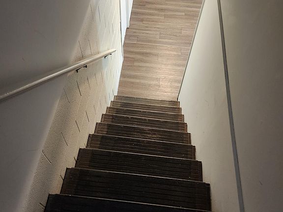 5th image of 929 S Weyant Ave #929