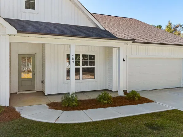 202 Et Batson Road, Burgaw, NC 28425