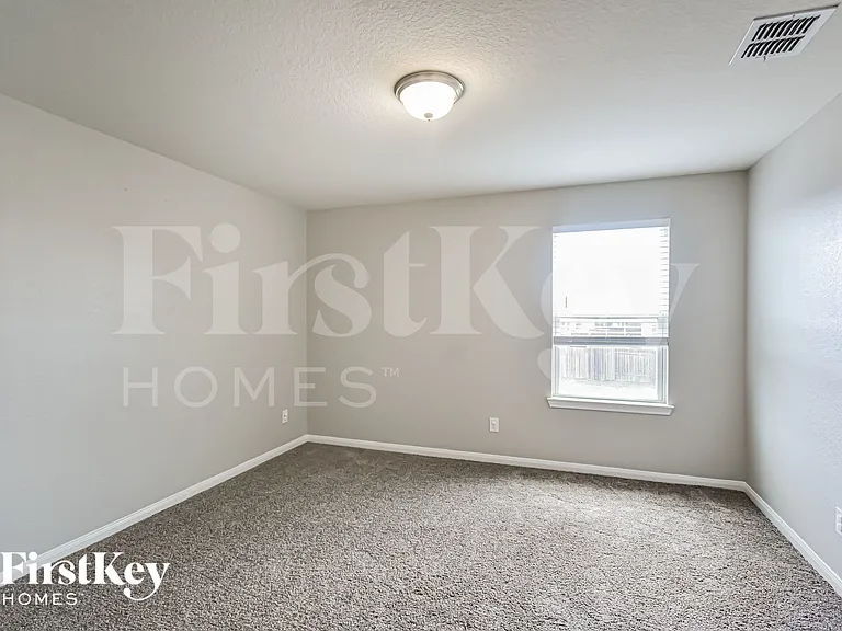 11824 Luckey Fls — Photo 15