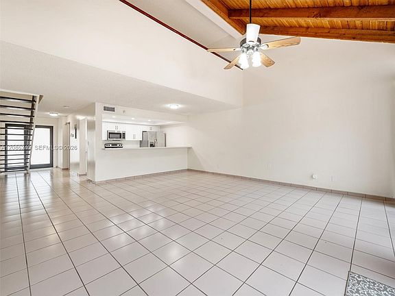 5th image of 1424 SW 131st Place Cir E