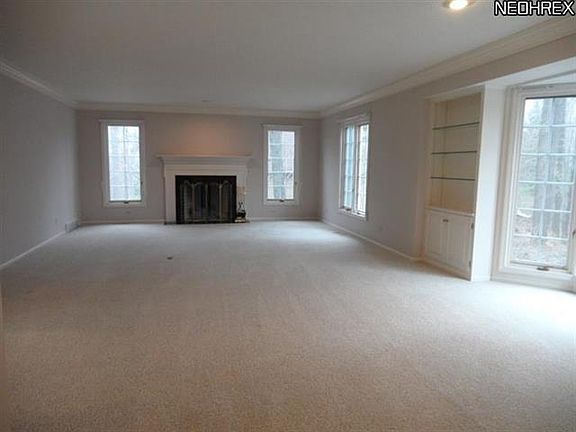 3rd image of 1030 W Hill Dr