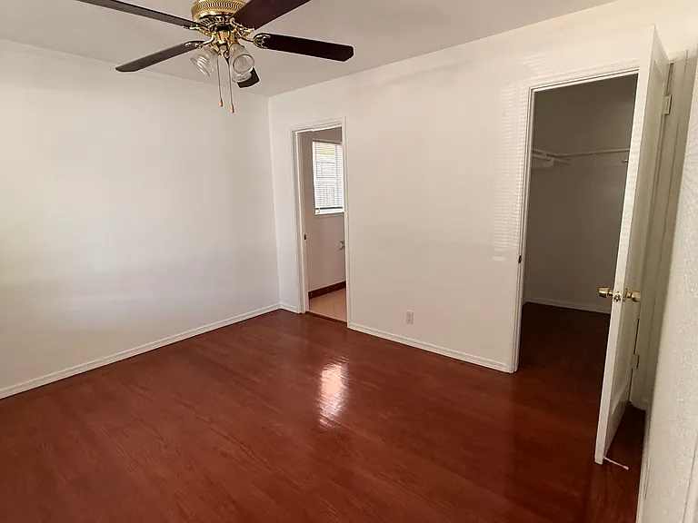 1616 S St #6 — Photo 3