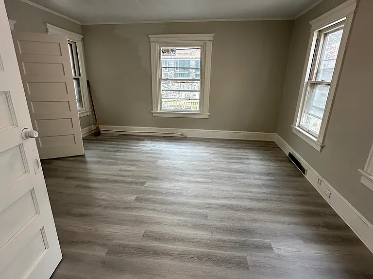 191 Buckingham St #2 — Photo 23