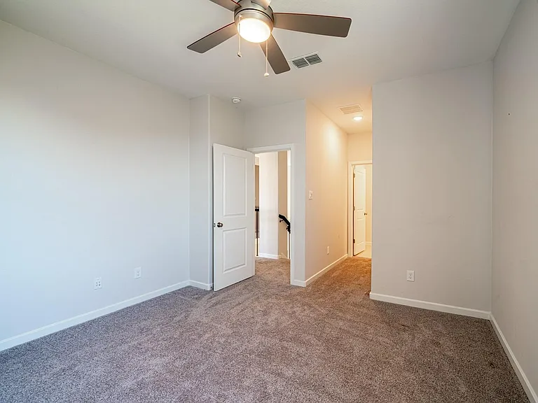 4706 Llano Loop — Photo 36