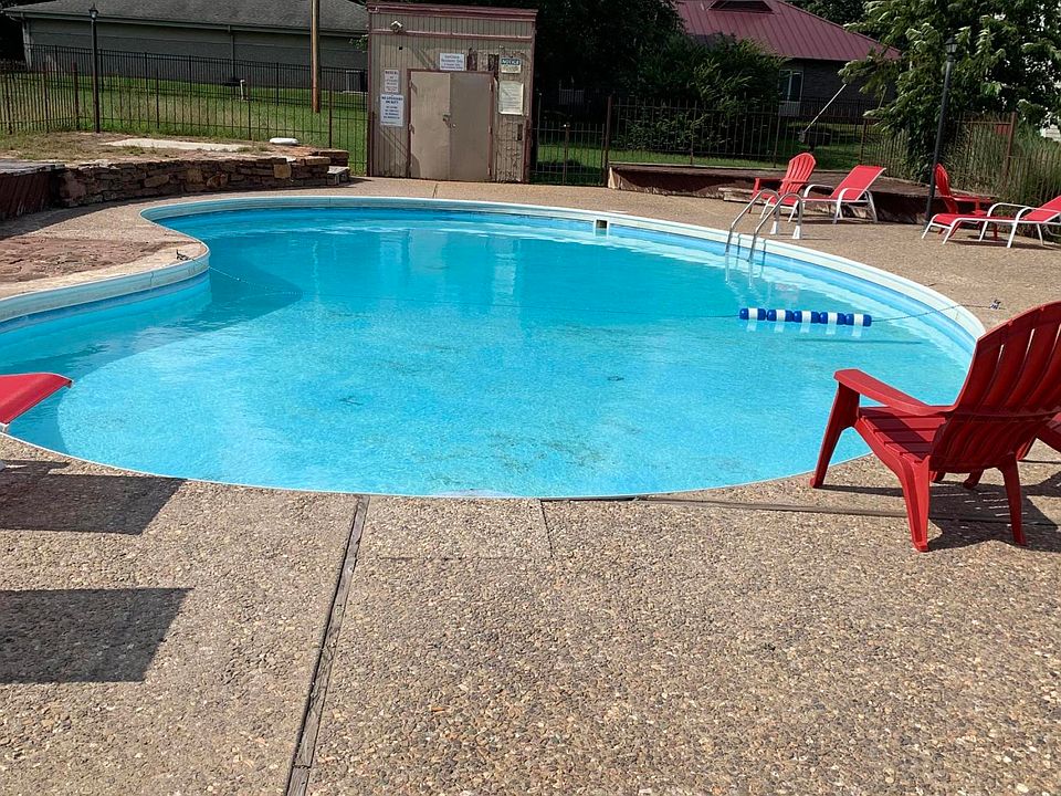 2nd image of 1655 S Ingram Mill Rd APT F201