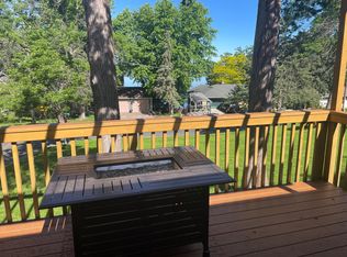 6238 Eagle Lake Dr, Osseo, MN 55369