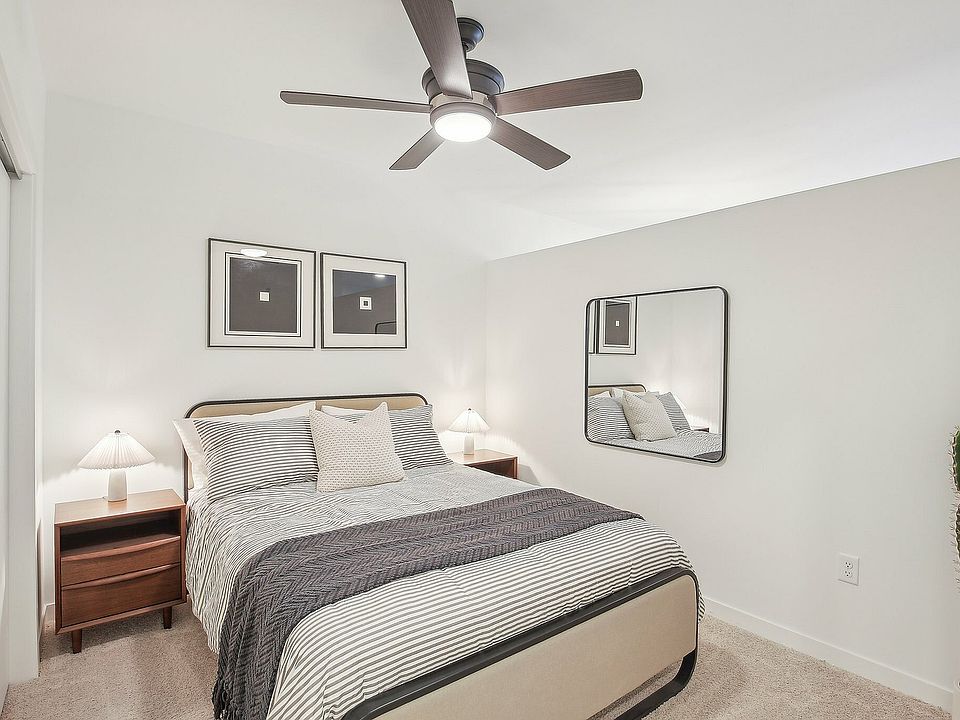 Studio Bedroom