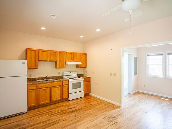 3rd image of 56 1/2 W Union St