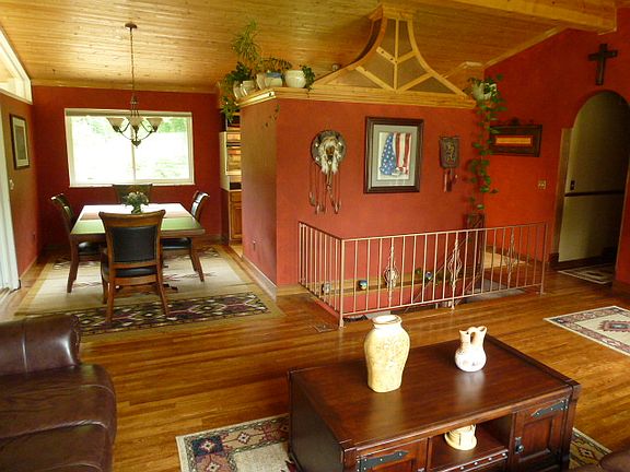 5th image of 3375 Bauerwoods Dr