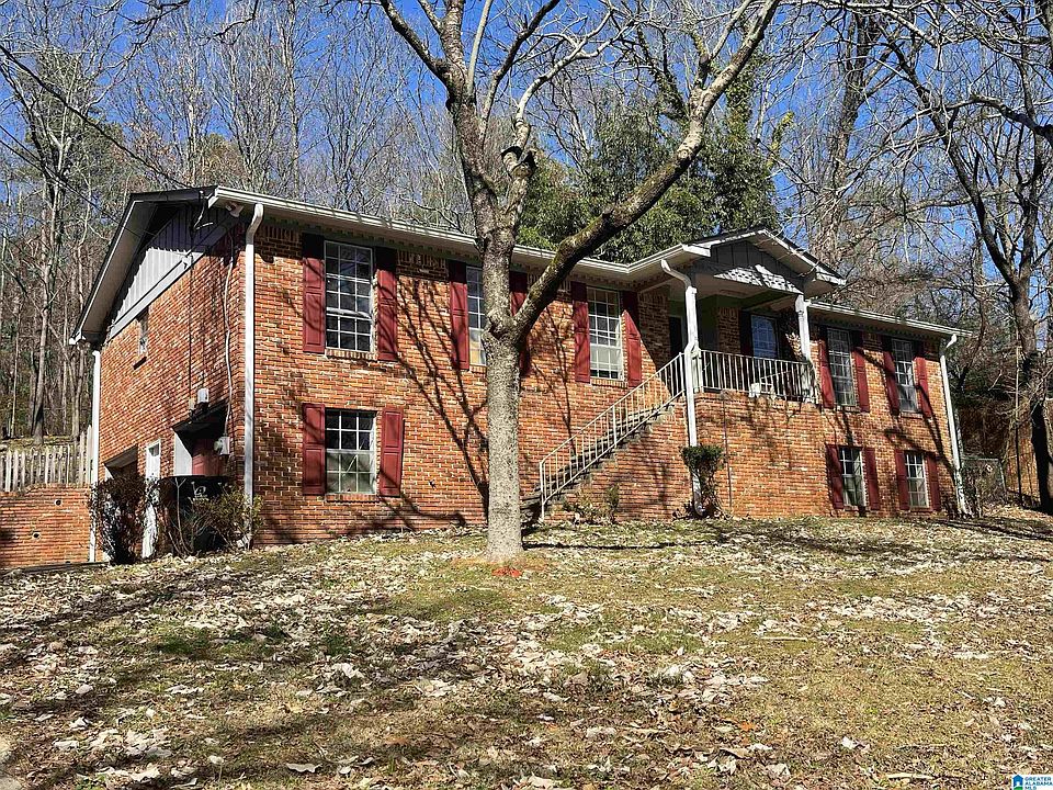 2nd image of 1910 Reed Rd NE