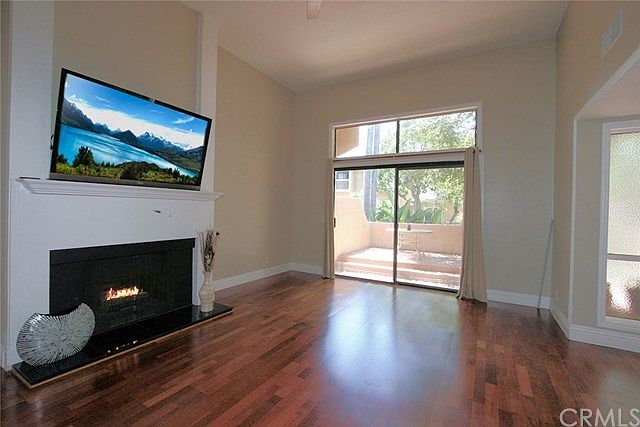 1st image of 2928 Barrington Ct