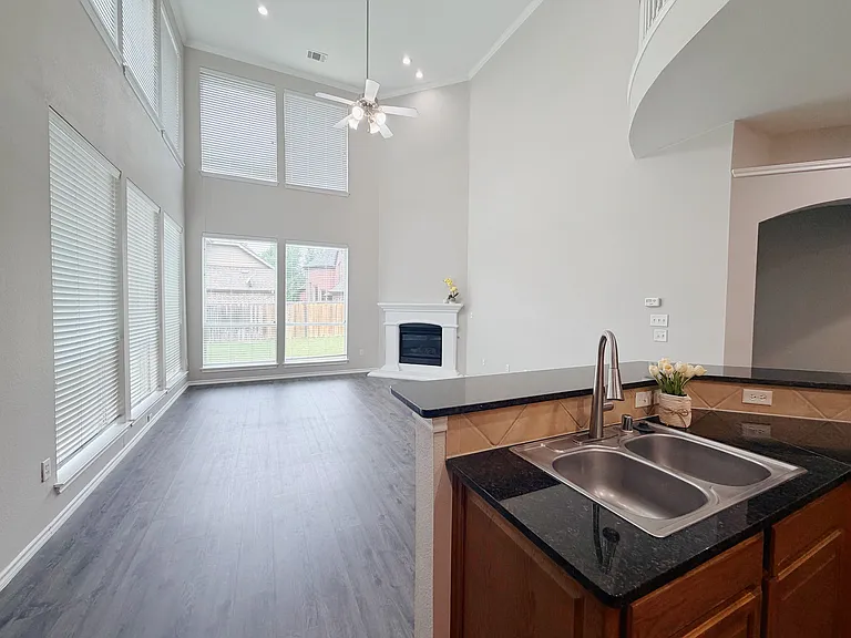 69 Cattail Pond Dr — Photo 10