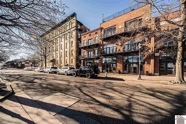 1st image of 117 N 2nd St