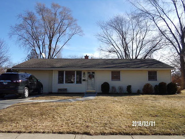 1902 Winston Ln photo 1