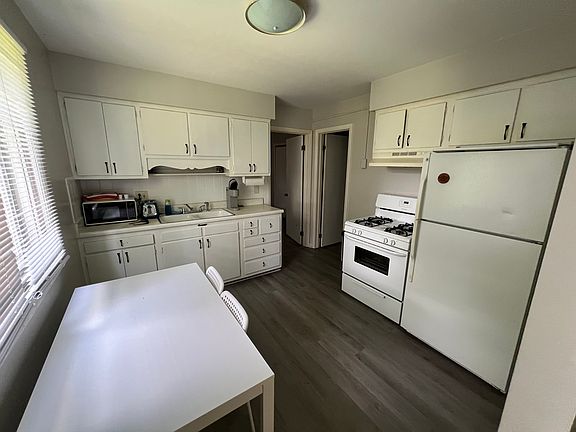 3rd image of 74 Pierce St #G