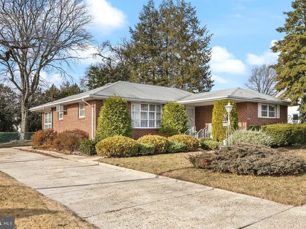 59 N Chester Ave, Delran, NJ 08075